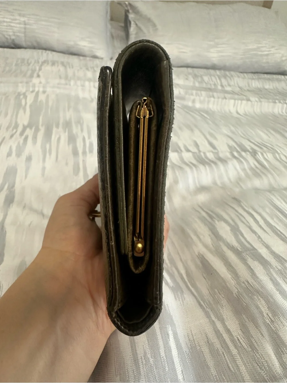 Chanel Vintage Olive Green Leather Wallet with Gold CC Logo